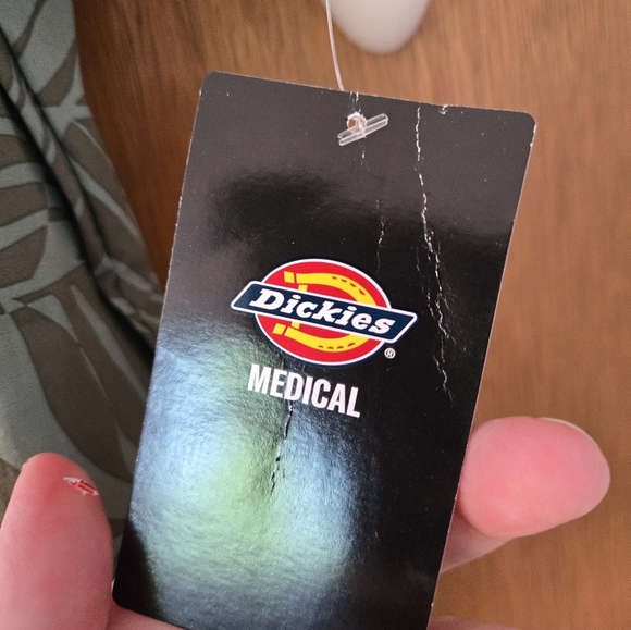 Dickies Green Leaf Print Scrub Top - Picture 3 of 5